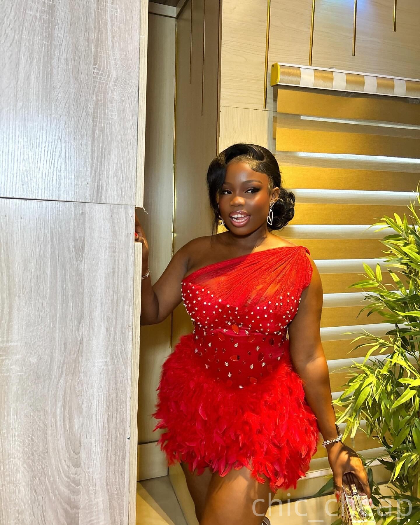Chic Red Sheath Cocktail Dress One Shoulder Beaded Cystals Feather Short Mini Graduation Homecoming Dresses For Special Occasions Sweetheart Gowns
