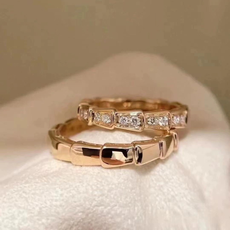 Popular rose gold ring snake rings for women luxury designer rings formal pearl green red exquisite diamond rings fashionable jewelry zh383