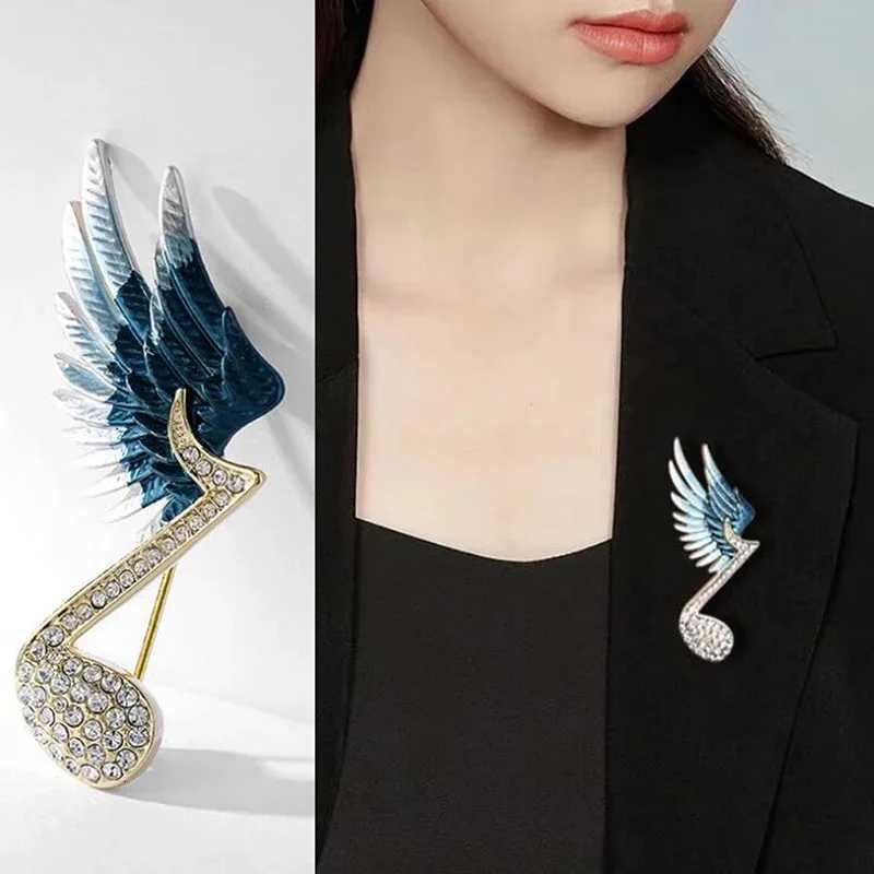 Elegant Rhinestone Musical Note Metal Brooch Fashion Imitation Pearl Corsage Lapel Pins Clothing Jewelry Party Accessories Gift D250918