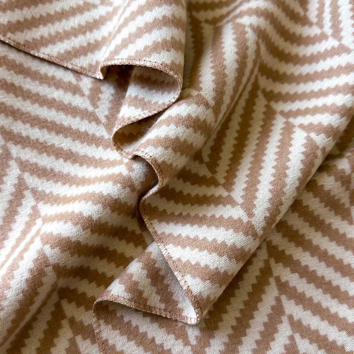 New Winter Warm Cashmere Scarf for Wen Design Luxury Jacquard Shl Wr Neckerchief Fem Coldproof Bufanda Echarpe Y250918