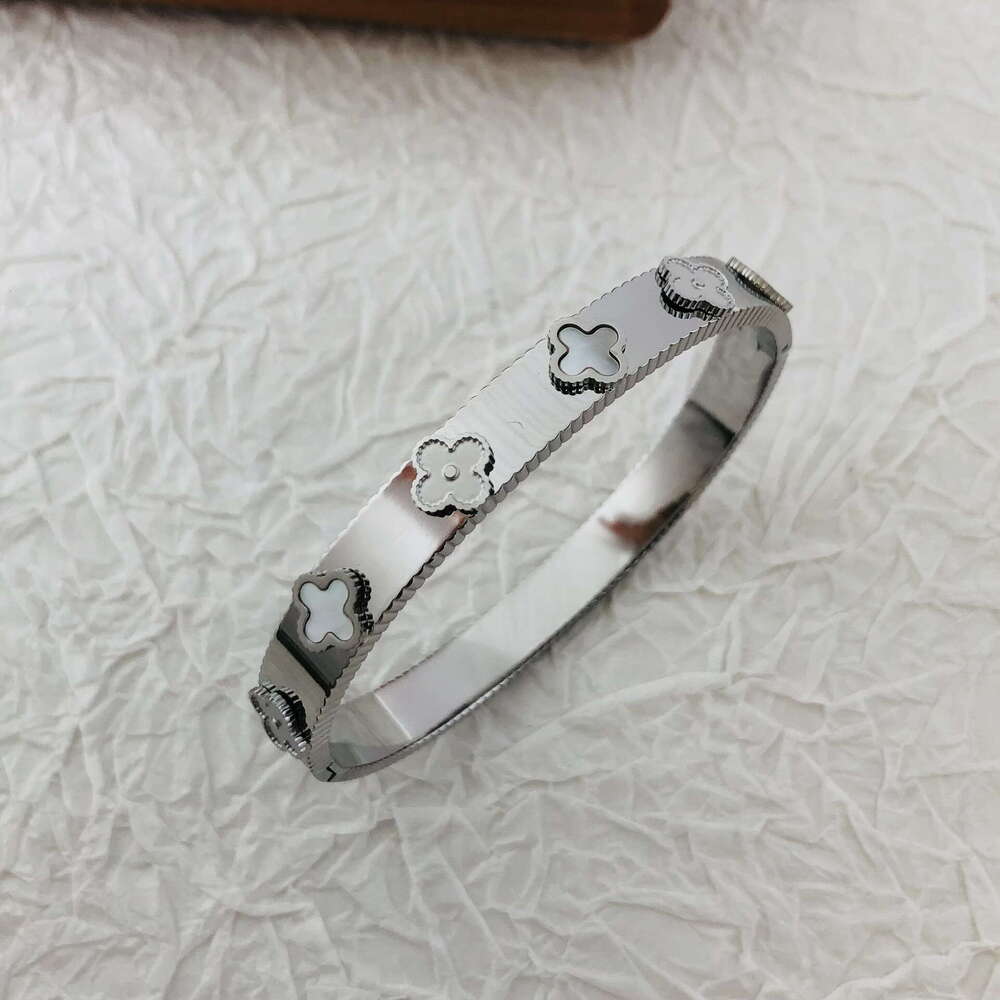 Titanium Steel Light High-End Four-Leaf Clover Flower Bracelet Non-Fading Real Mother-of-Pearl Jewelry ddmypluto