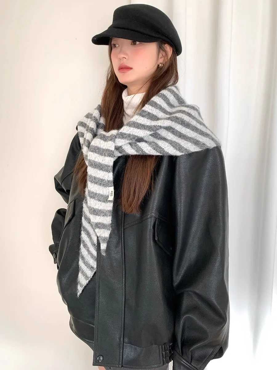 Wens New KoreanStyle Simple And Versatile Wool Striped Triangar Scarf Y250918
