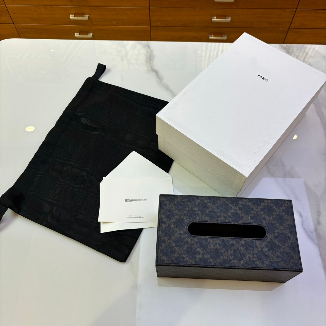 high quality New fashion brand Home desktop leather tissue box designer letter logo Office bedroom living room dining room furniture decoration tissue boxes