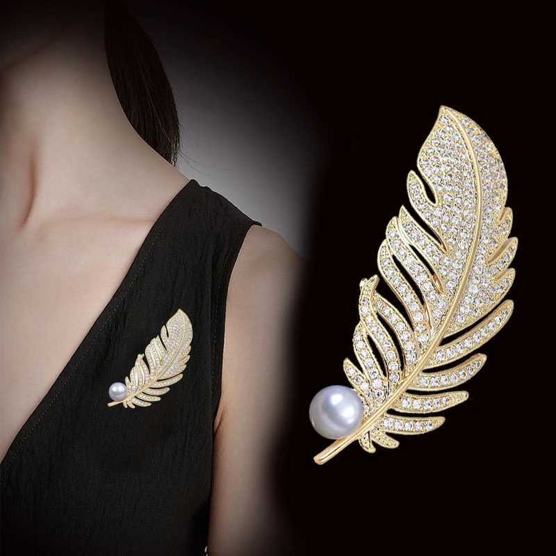 Fashion Enamel Imitation Pearl Gardenia Flower Brooches Luxury Crystal Rhinestone Leaves Metal Pins for Women Girls Jewelry Gift D250918