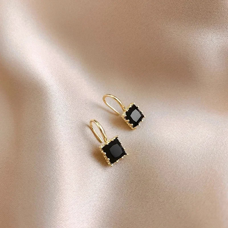 Exquisite Fashion Little Square Crystal Dangle Earrings for Women Gold Color Zircon Korean Earring Party Jewelry Gift 250917