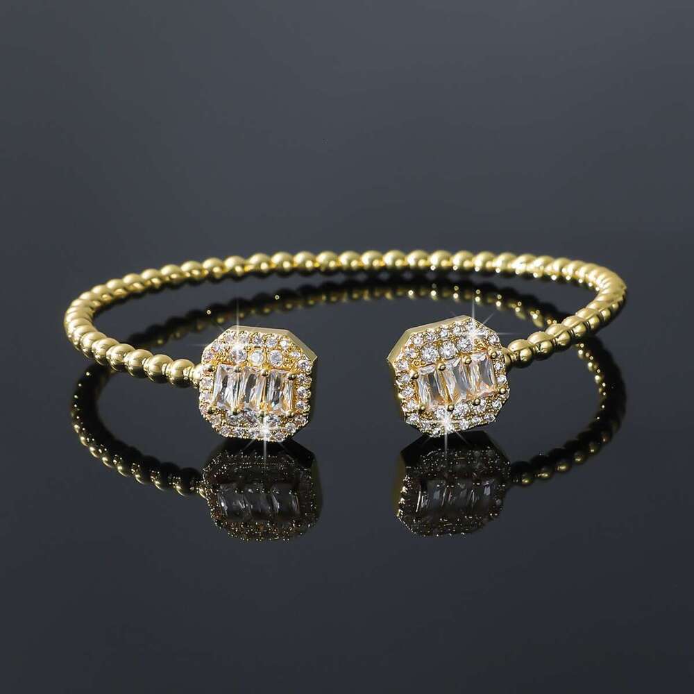 2024 Spring New Fashion Light Style Niche Design High-End Geometric Quadrilateral Pattern Copper Bracelet ddmypluto