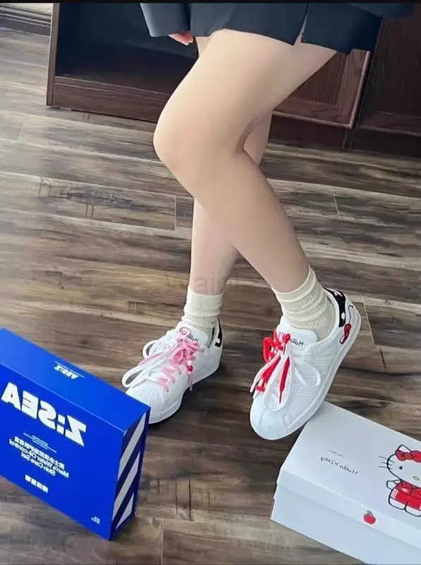 Sanrio s Kawaii Anime Hello Kitty Cute Cartoon New Couple Casual Board Shoes Lace White Shoes Sports Shoes Birthday Gifts L250910