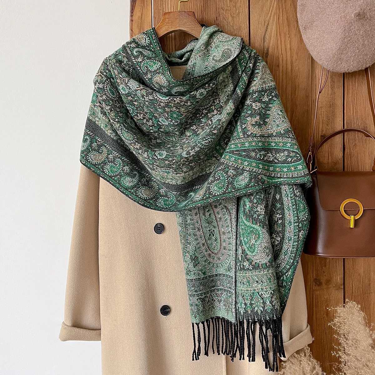 Fashion Luxury Brand Winter Poncho Scarf Wen Large Shl Hijab Foard Echarpe Ethnic Style Design La Stole Scarves Y250918