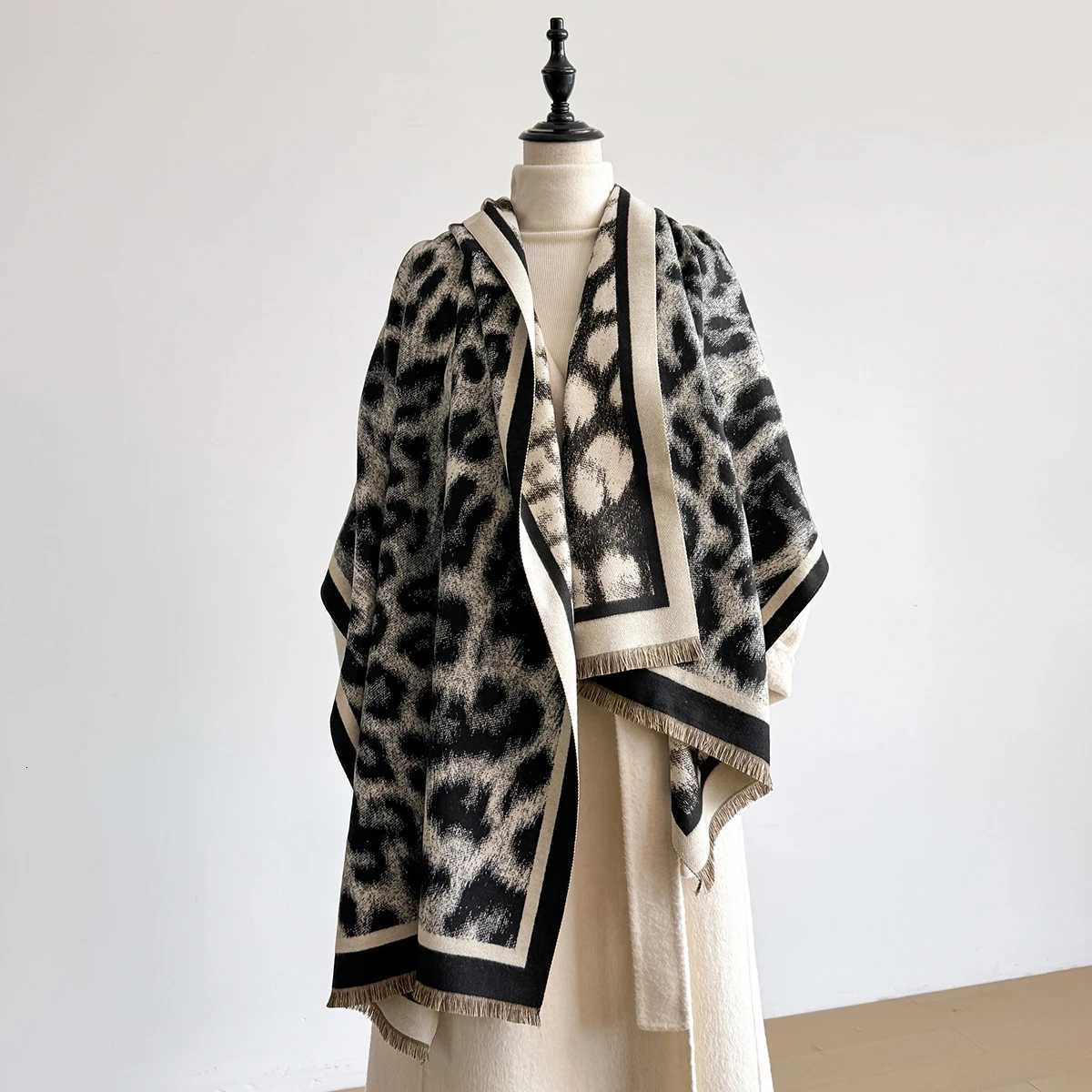 New Elegance TwoSided Leopard Print Scarf Warm Fringe Shl Autumn and Winter Outdoor Coldproof Windproof Blanket Y250918