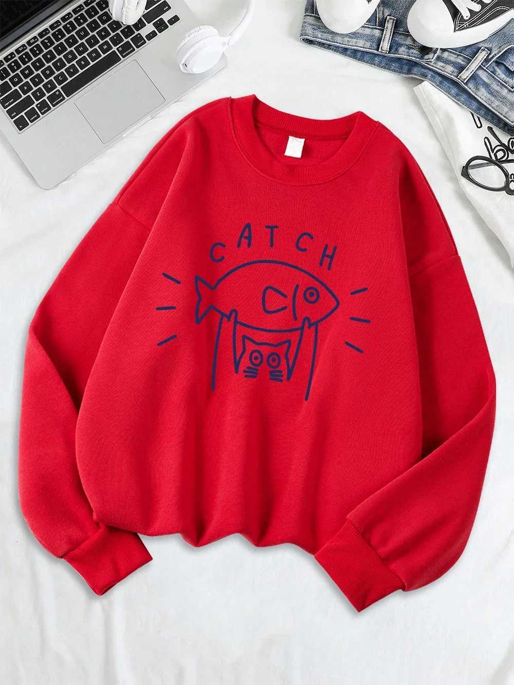 2025 Cat Catches Fish Printing Sweatshirts Women Crewneck Comfortable Hoodie Warm Autumn Winter Pullover Casual Women ClothesZ250918