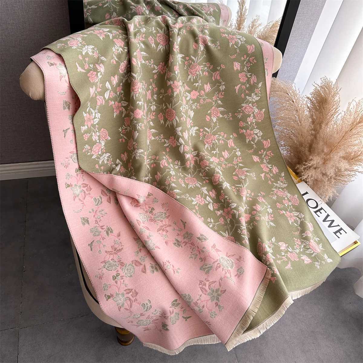 2025 New ral Shl La Wr Warm Winter Scarves Autumn Design Print Fem Foard Beach Stoles Luxury Scarf Y250918