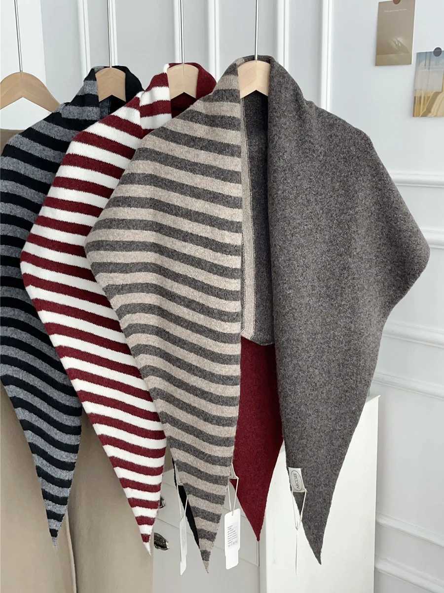 Highend Color Mahing Striped Enlarged Triangar Scarf Wool Striped Autumn Winter New Korean Knitted Shl Warm Scarf Wen Y250918