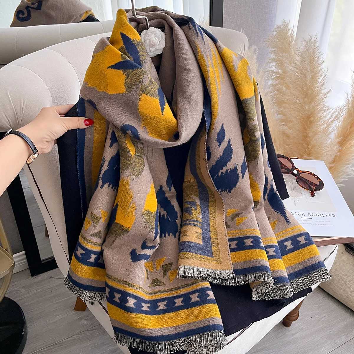 New Elegant Jacquard Design Scarf Imitation Cashmere Soft Warm Fringe Shl Autumn Winter Coldproof Windproof Blanket Scarf Y250918
