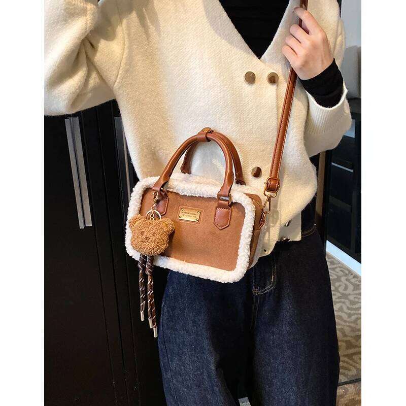 Designer Bags Lamb Fur Women's Winter Small Crossbody Cute Fluffy Square Single Oulder Bag PU Frosted Leather Handbag Hot Selling