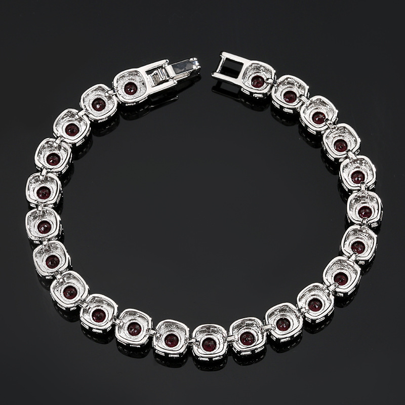 Luxury Women's Charms Jewelry Piece: Dazzling 4MM Bead Diamond Band