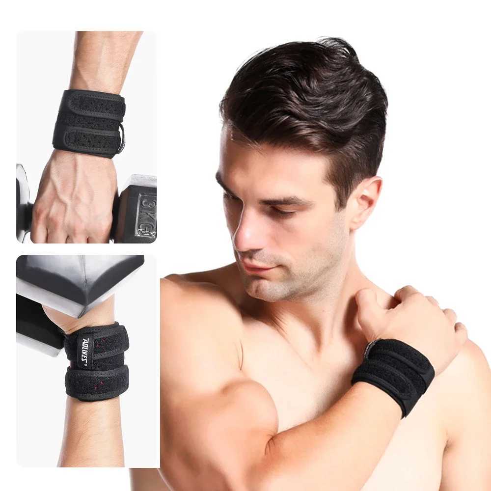 1Pcs Wrist Brace Wrist Wraps Compact Wristband Compression Wrist Straps Wrist Support for Workout Tennis Weightlifting J251211