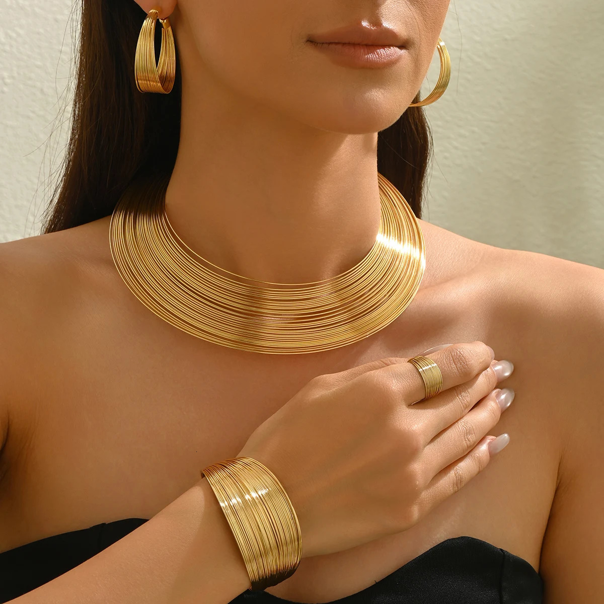 Sophisticated Gold Color Wide band Jewelry Set Bold Choker Cshaped Earrings Ring Cuff Bracelet Set For Women 250917