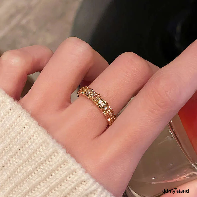 Small niche design, exquisite inlaid accessories, ladies' retro French style full open ring, fashionable high-end feeling, elegant ddmyfriend