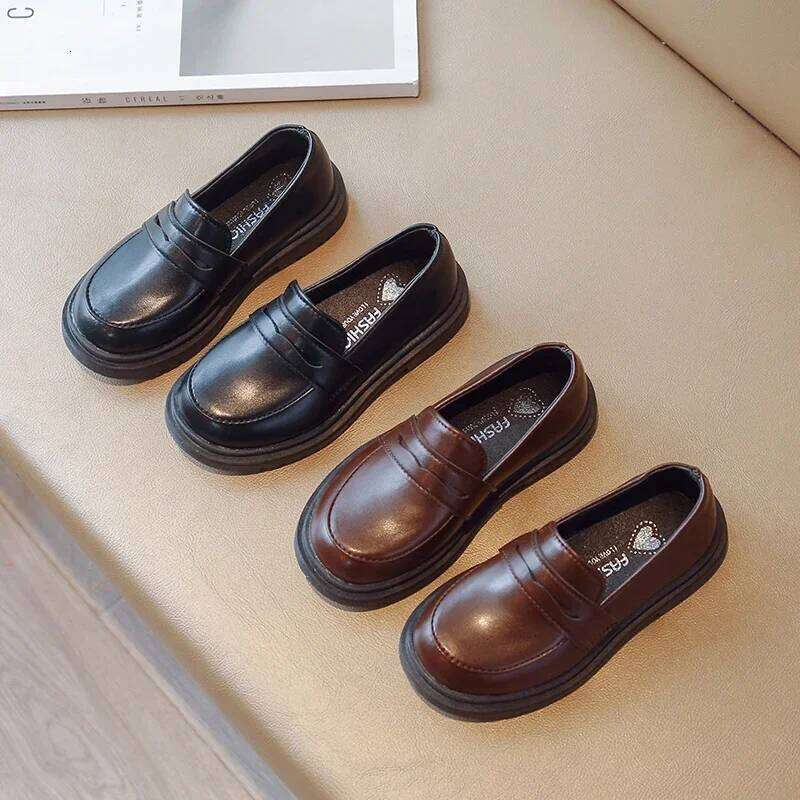 Britain Style Children's Leather Boys 2025 Spring New Girls Retro Black Single Soft Moccasin Shoes for Children