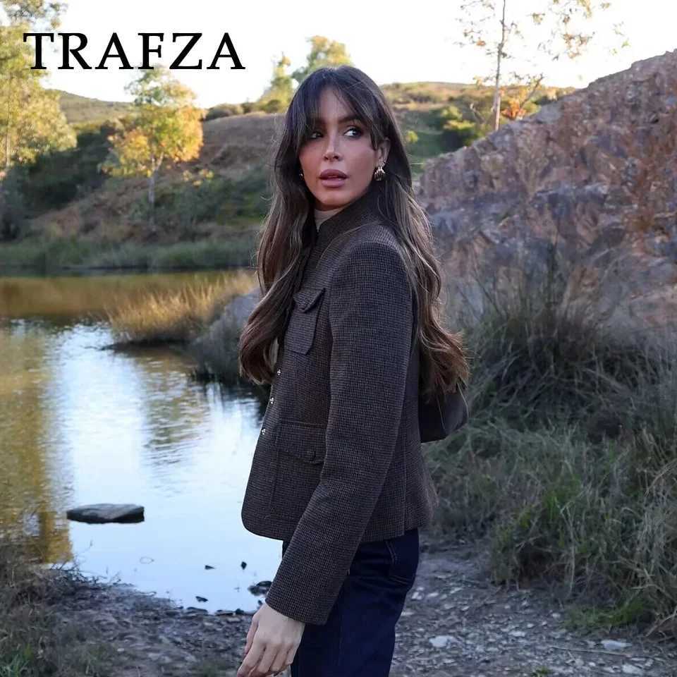 TRAFZA 2025 Fall Winter Plaid Womens Vintage Jackets Fashion Country Brown Single Breasted Pockets Chic Ladies Elegant Jackets Z250918