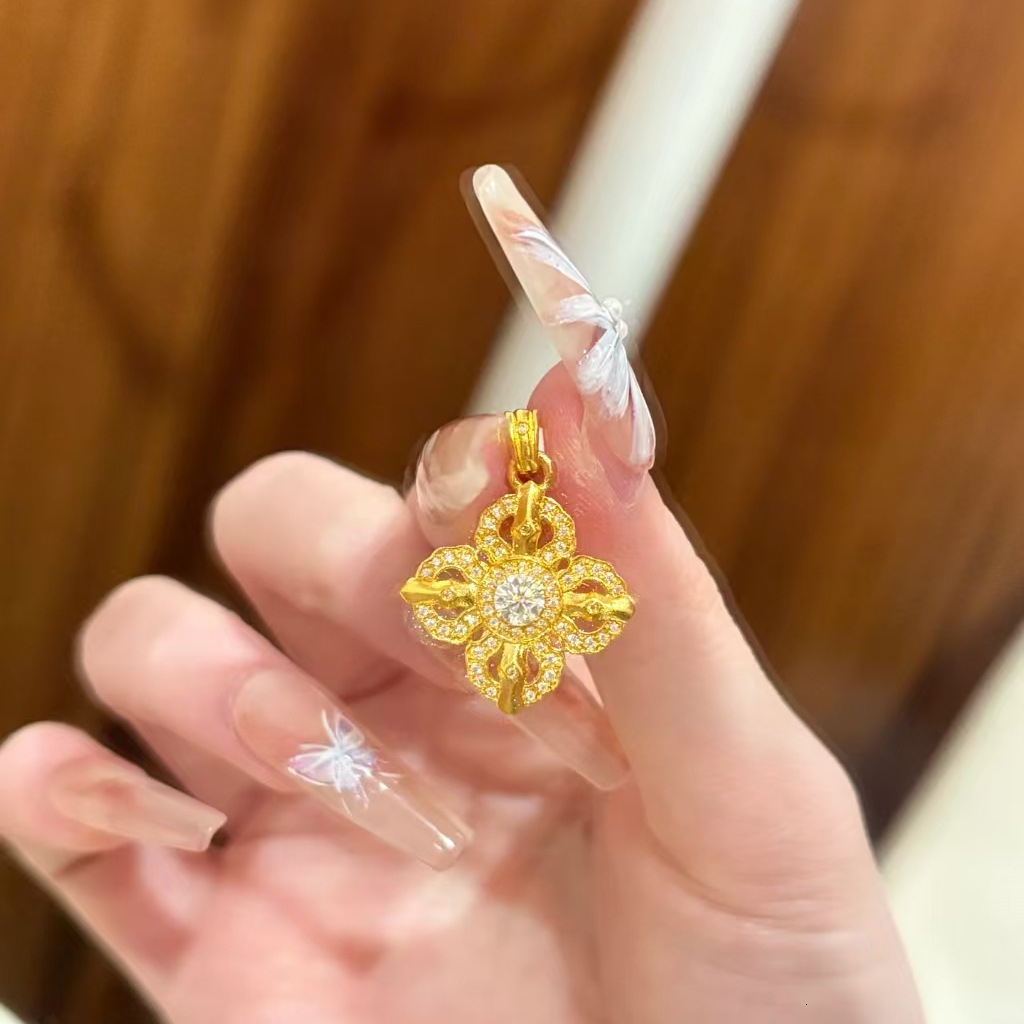 Cross Vra Necklace for Women 2025 Four-Leaf Clover Dia-Studded Rhombus Pendant National Same Style