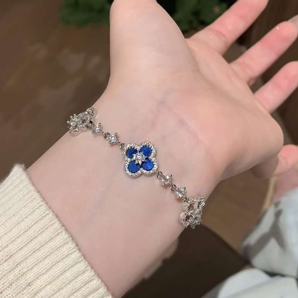 Zircon Rhombus Hollow Flower Bracelet French Light High-end Feel Palace Style Elegant Jewelry