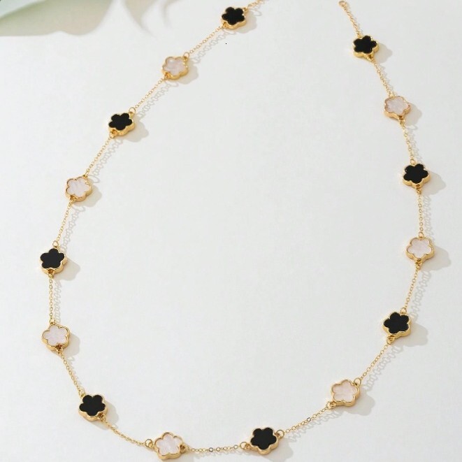 Simple Elegant Black and White Five-Leaf Clover Necklace for Women Jewelry for Women