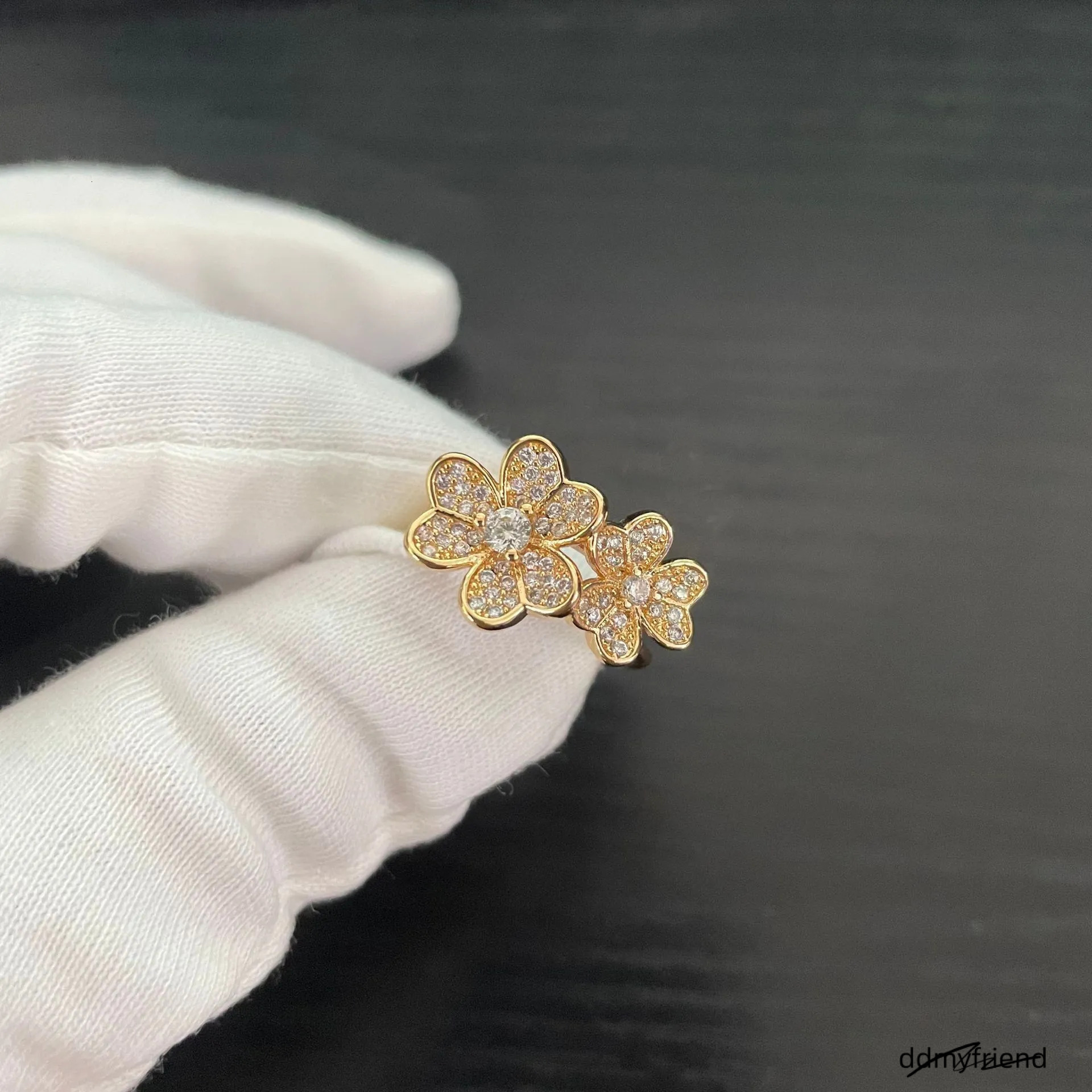 2025 New Light Style Korean Fashion And Elegance Micro-Inlay Designer Jewelry Wedding All-Dia Pearl Mother-Daughter High End Non-Fading Ring ddmyfrien