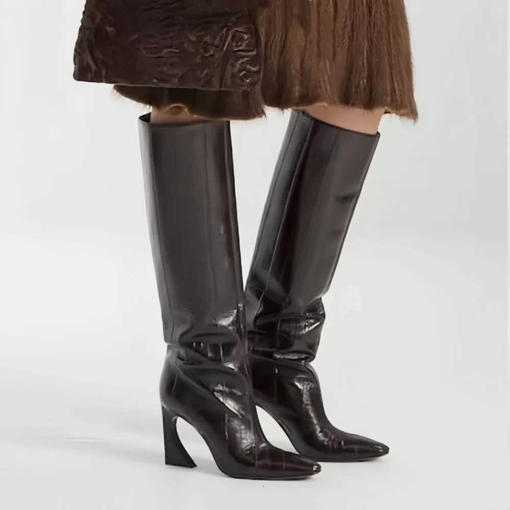Womens Black Crocodile Patterned Knee High Boots with Pointed Toe Chunky Heel Stylish for Evening Parties Streetwear W250919