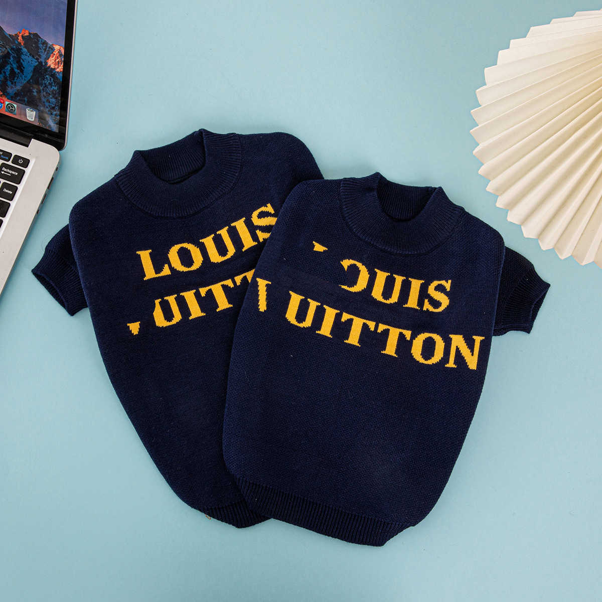 New Trendy Pet Clothes for Small and Medium Dogs and Cats Yorkie Corgi Pet Sweaters Pet Supplies S25911