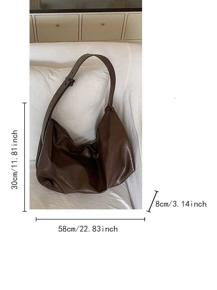 2025 New Retro Bag Fashion Leisure Crossbody Bag Large Capacity Womens Daily Commuter Single Shoulder Womens BagXJ250918