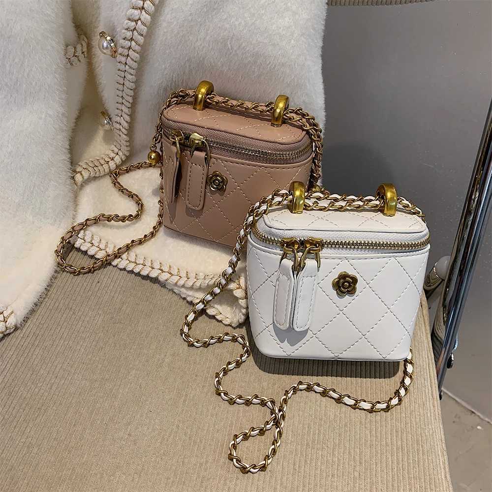 Advanced Lingge Small Fragrant Chain Box Bag New Fashionable and Versatile Single Shoulder Crossbody Phone BagXJ250918