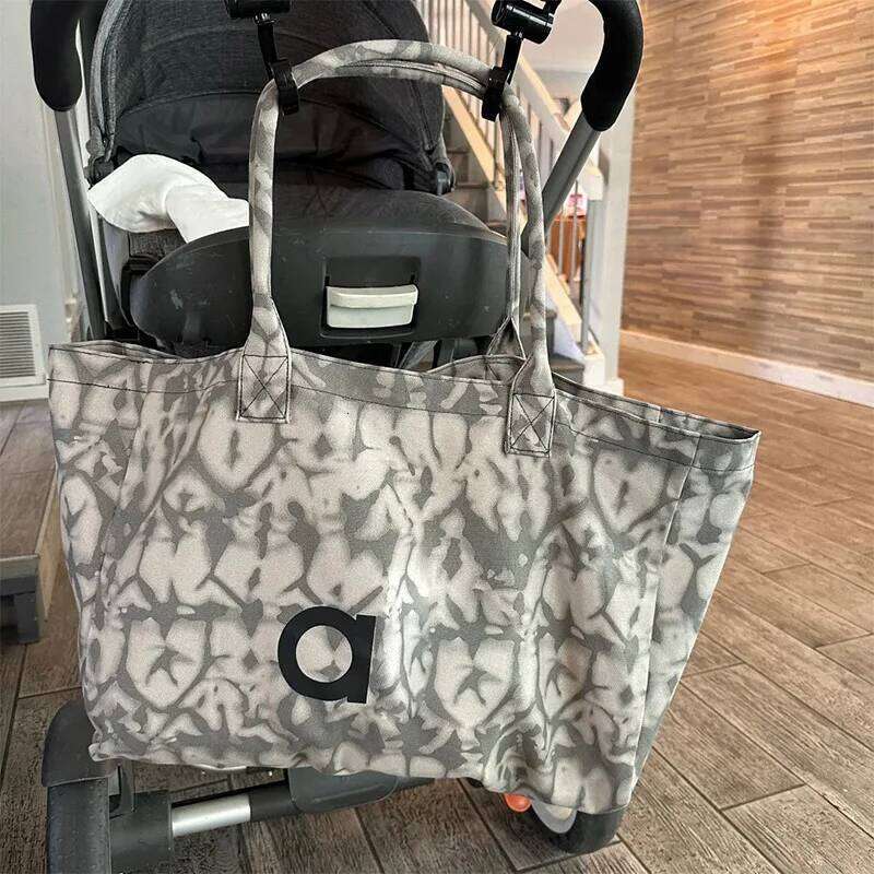 New Women's Capacity Canvas Yoga 2025 Teenager Large Size Camouflage Color Handbag Simple Sports Fiess Bag