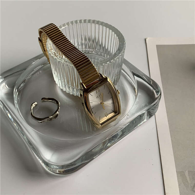 Designer Barrel Dial for Women Ins Style Minimalist High-End Feel Korean Simple Elegant Women's Quartz Watch