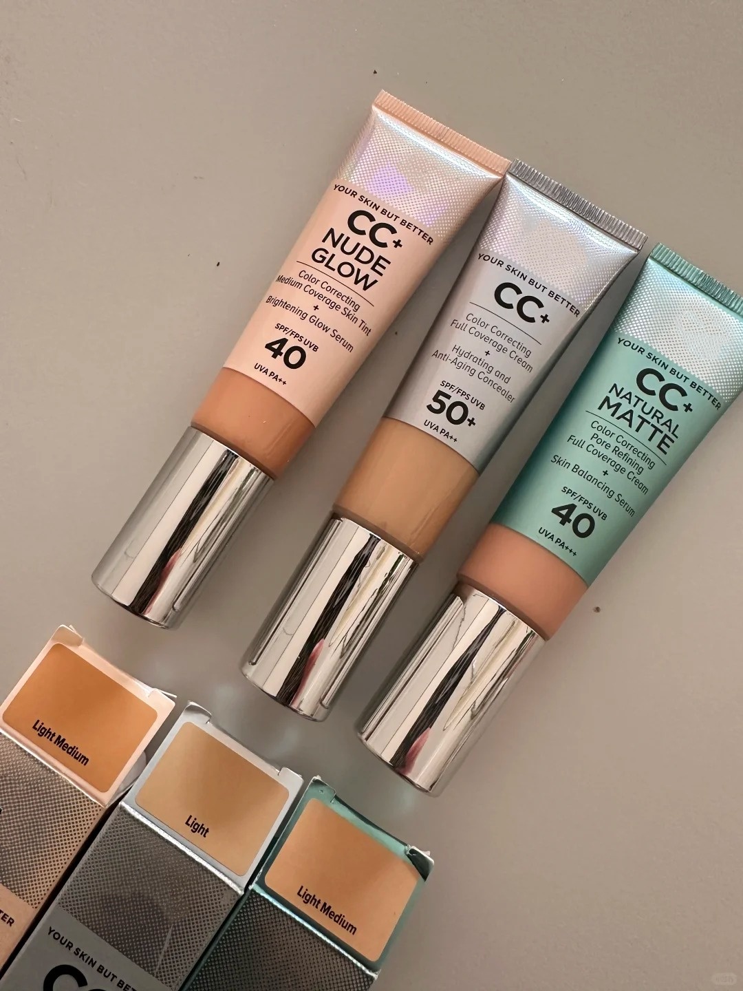 CC Cream Makeup Lightweight Coverage Evens Skin Tone Hydrates Boosts Natural Glow Blends Easily Conceals Imperfections Ideal for Daily Wear Fresh Makeup Look