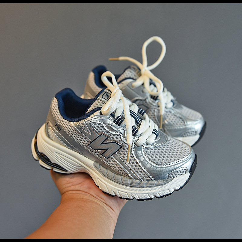 Designer Kid's Shoes Athletic Sneakers Breathable Mesh Running Shoes for Boys Girls, 2025 New Youth Big Kids Casual Tennis Shoes