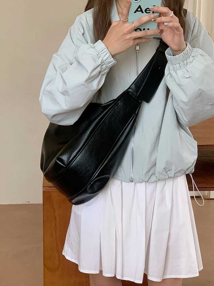 2025 New Retro Bag Fashion Leisure Crossbody Bag Large Capacity Womens Daily Commuter Single Shoulder Womens BagXJ250918