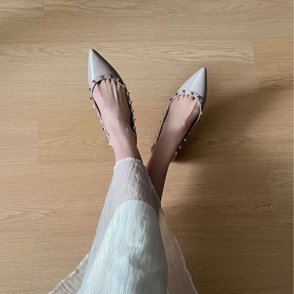 Pointed Toe Studded ~ Height Increasing 5cm French Style Shallow Mouth Soft Patent Leather Elegant Commuter Versatile Hidden Heel Shoes for Women