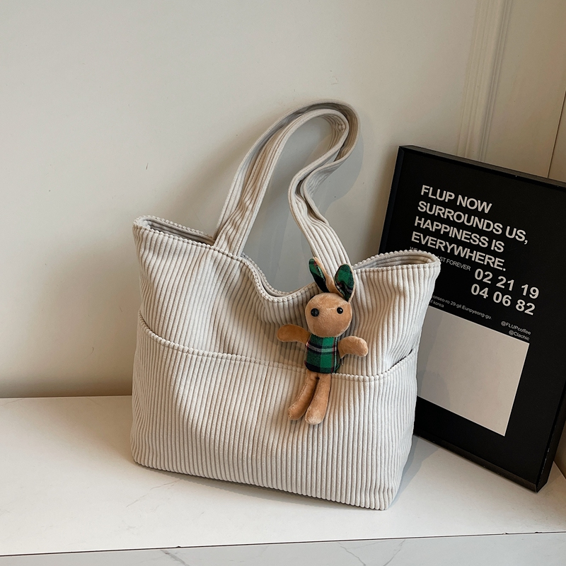 Fashionable and casual large capacity handbag, autumn student classic crossbody bag, simple daily commuting, high-end multifunctional women's han