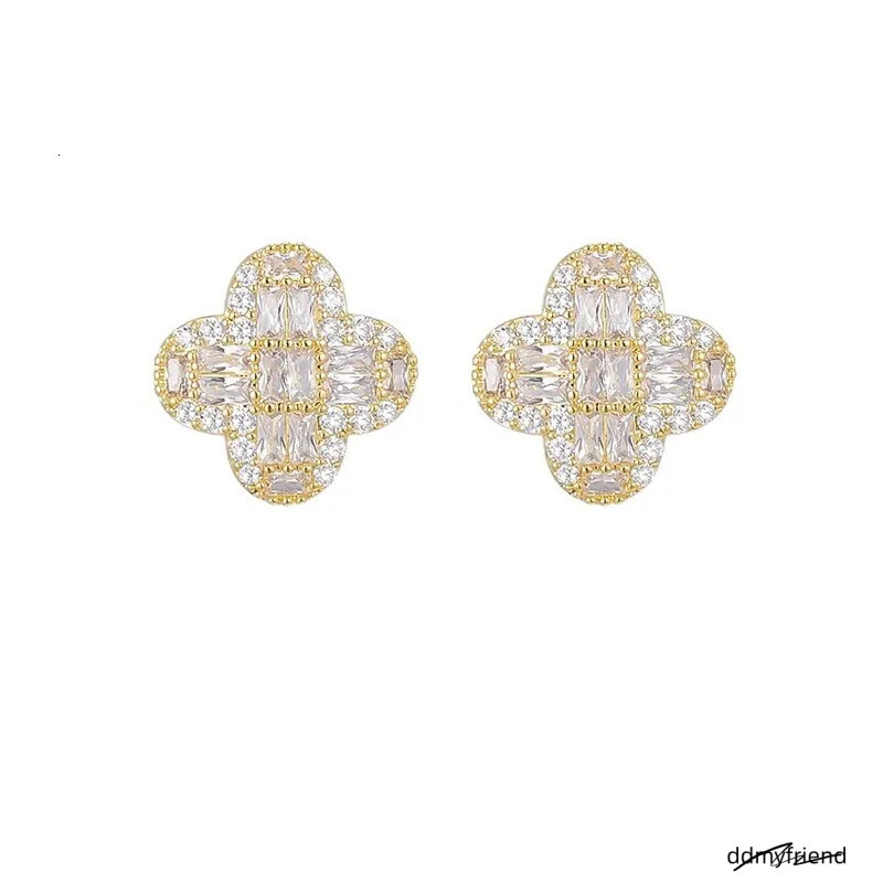 Free Shipping Designer Jewelry Super Shiny All Zircon Clover Ear Clip Elegant Social High-End Women's Earrings Exquisite Accessories ddmyfriend
