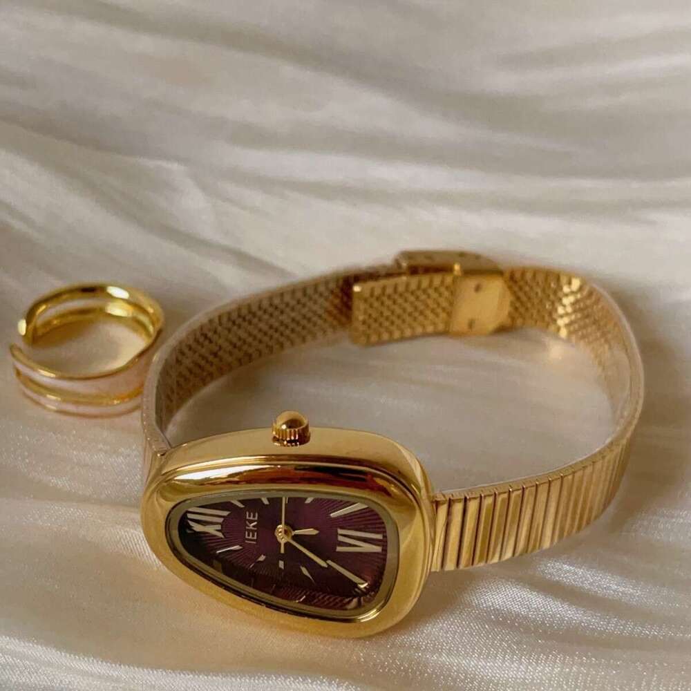 Vintage Style gold Axiannu Women's Niche Light Luxury Elegant Designer Exquisite Quartz Watch