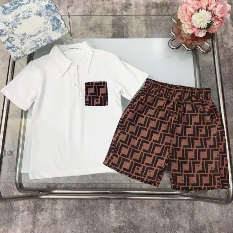 Designer baby kids Tshirts Shorts Sets toddler Boys Girls Clothing set Clothes Summer white black Luxury Tracksuit youth Sportsuit Size 90cm-160m DT6111