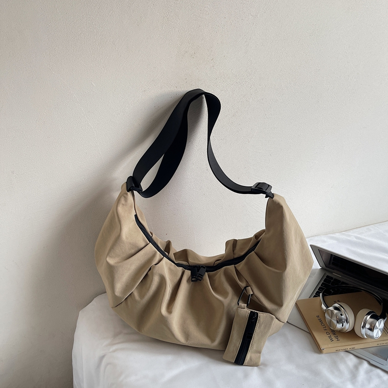 2025 New Fashionable and Leisure Large Capacity Handbag, College Student Crossbody Bag, Daily Commuter, Advanced Elegant Multi functional Women's