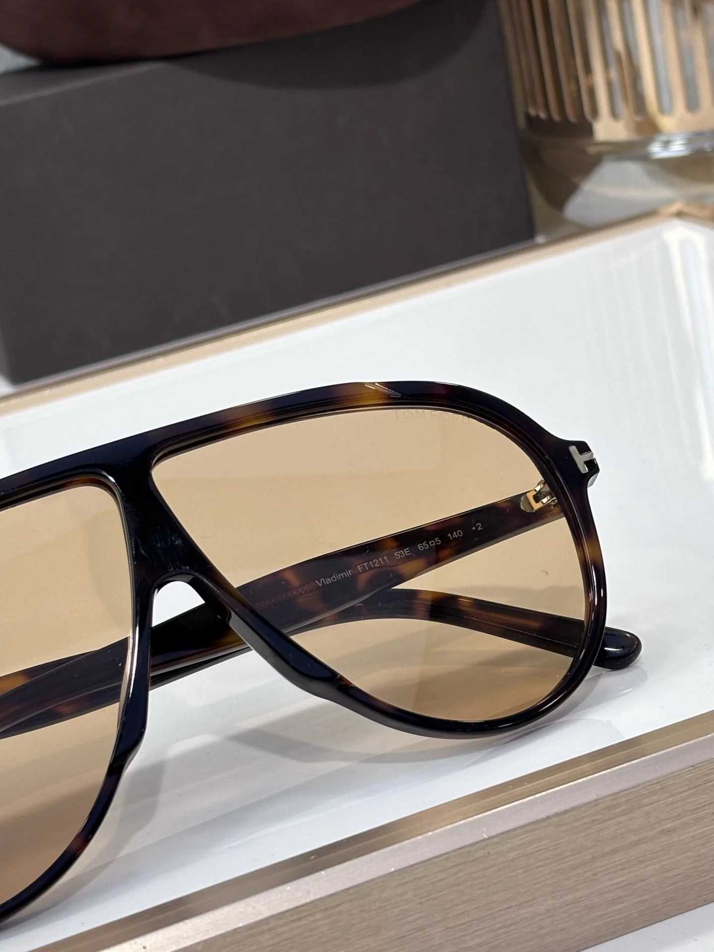 Oblate Irregular TF Series Glasses Horizontal Stretch Unique Protection Lens Wearing Casual Weekend Trip Matching Fashion Items J250919