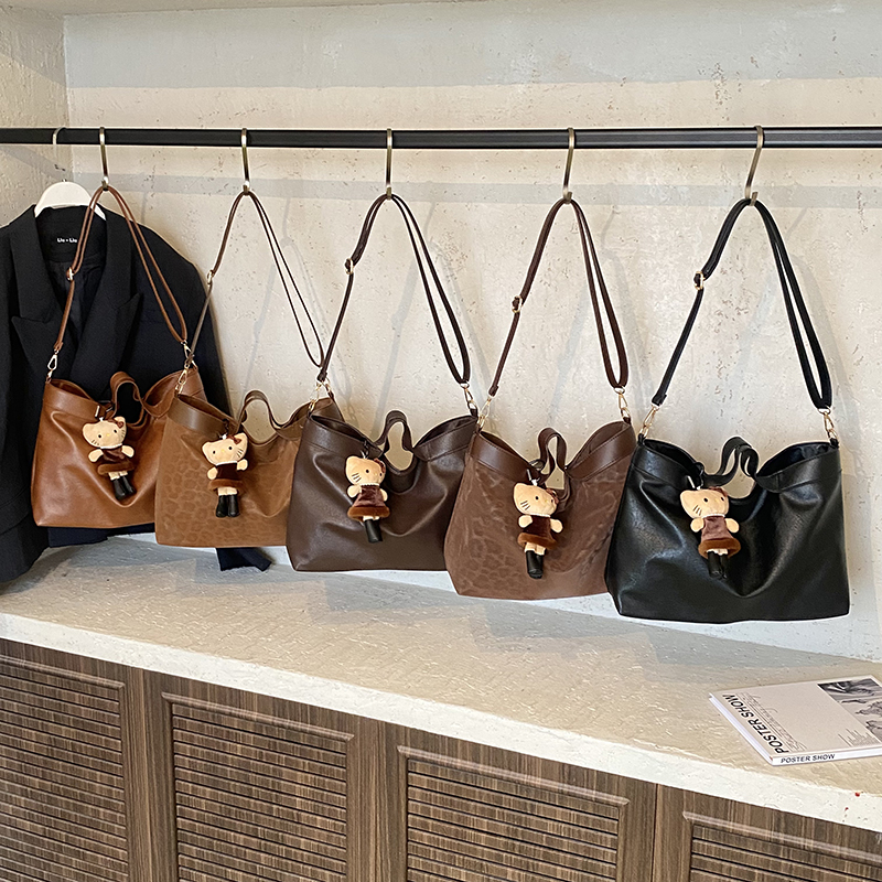 2025 New Fashionable, Elegant, Leisure Large Capacity Handbag, College Student Crossbody Bag, Daily Commuter, Advanced Multi functional Women's H