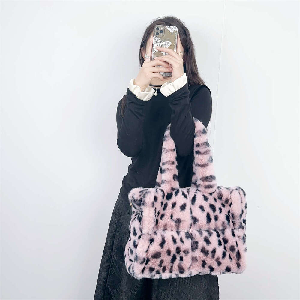 designer bag tote bag Autumn and Winter New Leopard Print Tote Shoulder Crossbody Large Capacity Handheld Plush Underarm Bag