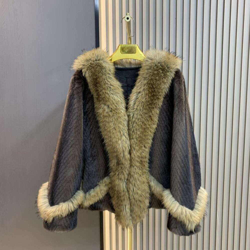 Luxury Design Goods Autumn Winter New European Mink Velvet Faux One-Piece Large Collar Short Fashion Age-Reducing Fur Coat