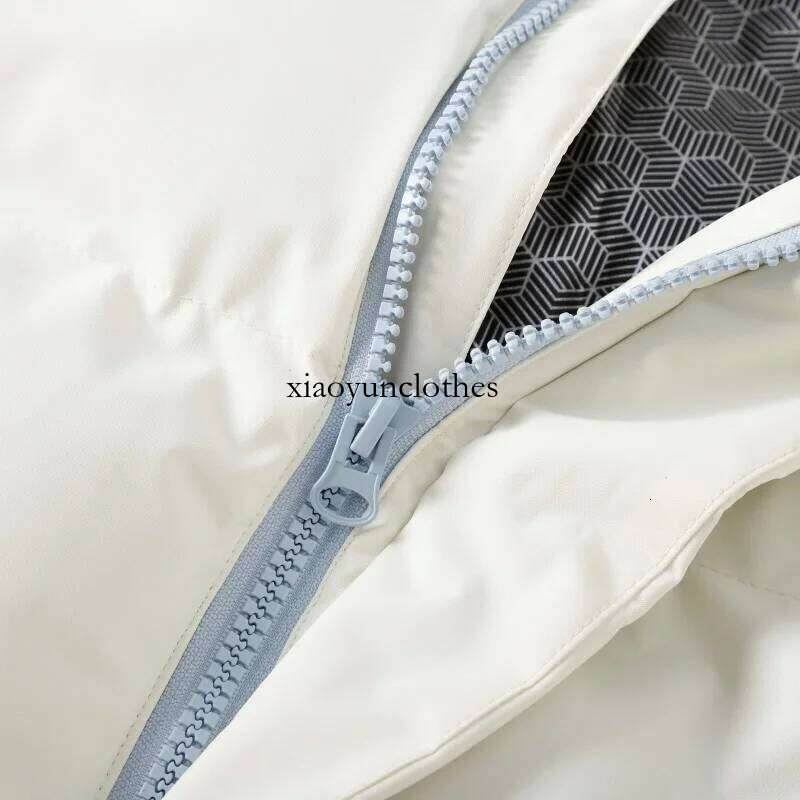 High Quality New Hooded Puffer Jacket Trend Solid Color Short Winter Padded Jackets Windproof Coat Thickened Warm Parkas Men