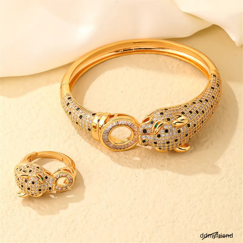 Brand Designer Leopard Jewelry Set Kashi Accessories European And American Style Full Dia Gold-Plated Bracelet Ring Light High-End Fee ddmyfriend