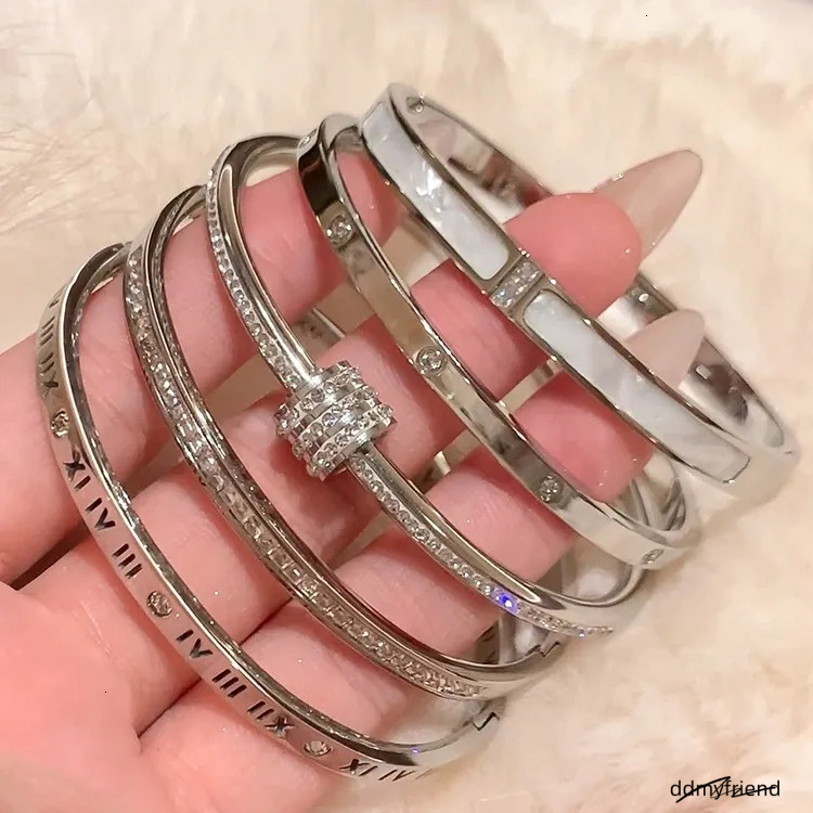 High-End Full Dia For Women 2025 Designer Wedding Rings Hot-Selling Sier Titanium Steel Bracelet New Couple Jewelry ddmyfriend